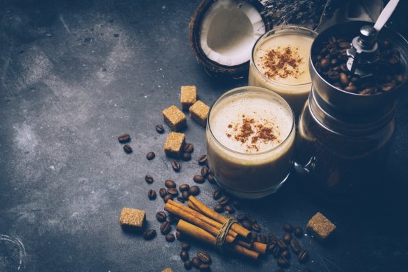 Ljetna kava s kokosovim uljem