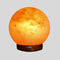 LAMPA OD HIMALAJSKE SOLI "KUGLA"